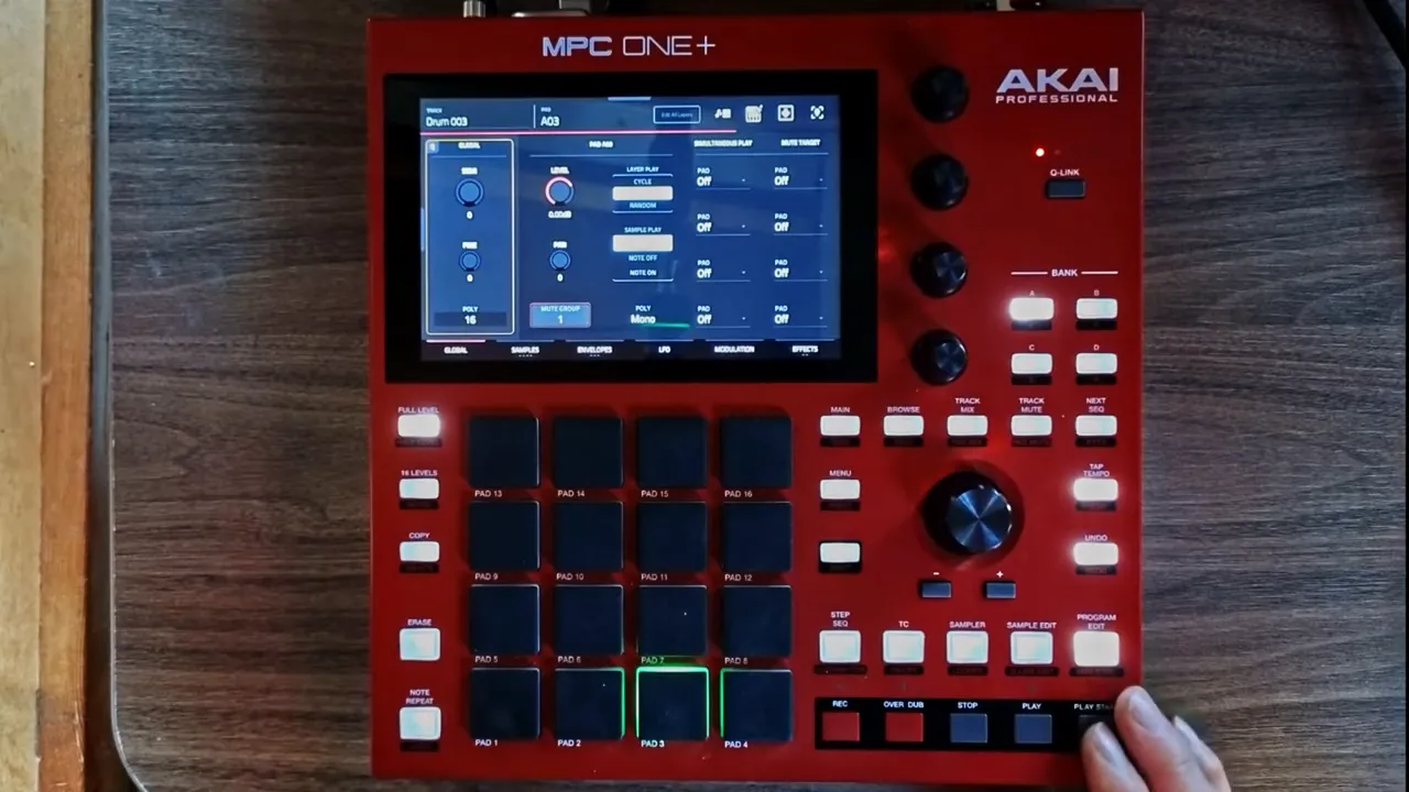 MPC One House Music: Building a House Track Idea from Scratch 7 Vocal samples assigned to a mute/choke group for chopping